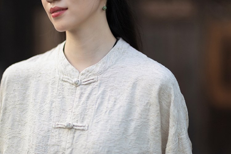 Chinese-style double-breasted linen shirt, loose fit, stand collar, with buttons on the front