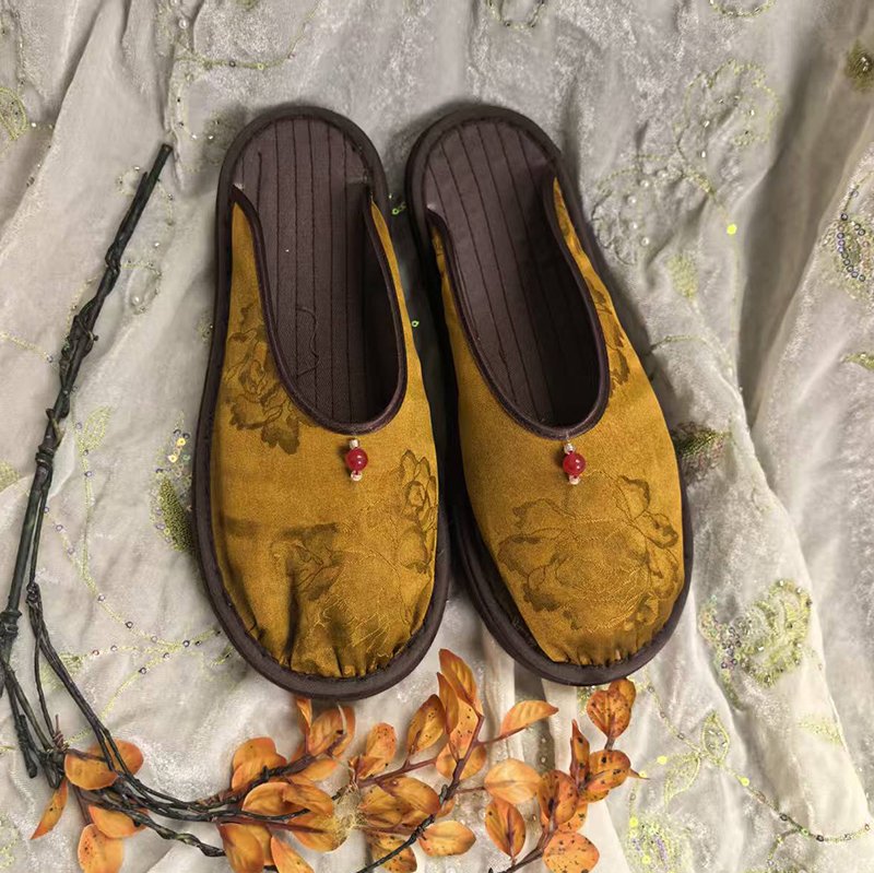 Handmade Chinese Style Cloth Slippers with Thousand Layer Sole