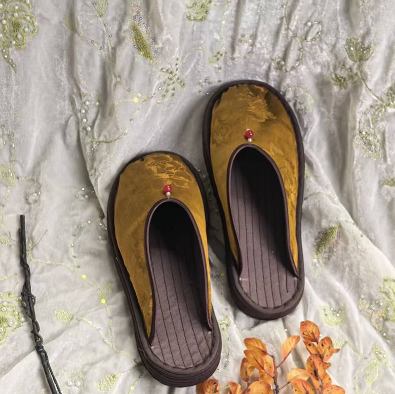 Handmade Chinese Style Cloth Slippers with Thousand Layer Sole